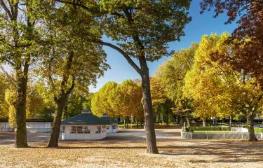 Meeting Guide Berlin Rennbahn Hoppegarten Besucherplatz außerhalb