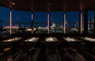 Fine Dining im Himmel über Berlin