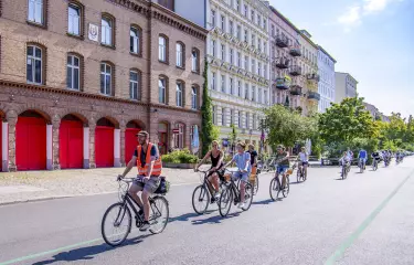 Fahrrad Gruppe Berliner Mauer Radtour Berlin on Bike Prenzlauer Berg